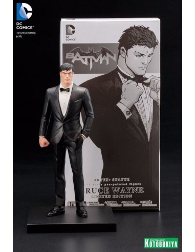 KOTOBUKIYA DC COMICS ARTFX BATMAN...