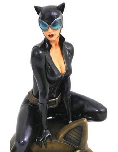 FIGURE DIAMOND TOYS DC GALLERY BATMAN...