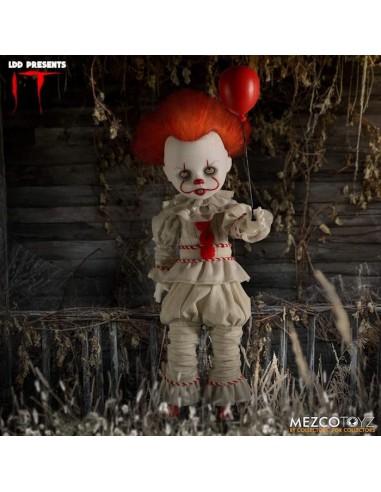 MEZCO LIVING DEAD DOLLS PRESENTS IT...