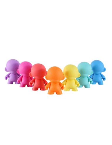 KIDROBOT MUNNYWORLD DIY 4"' MINI PVC...