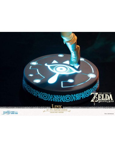 FIRST 4 FIGURES THE LEGEND OF ZELDA...