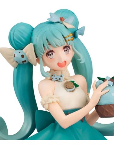 FURYU PVC STATUE HATSUNE MIKU SWEET...