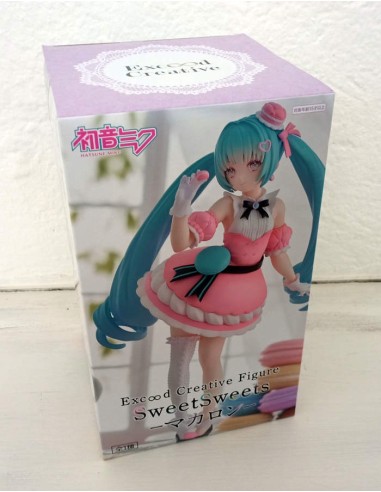 FURYU PVC STATUE HATSUNE MIKU SWEETS...