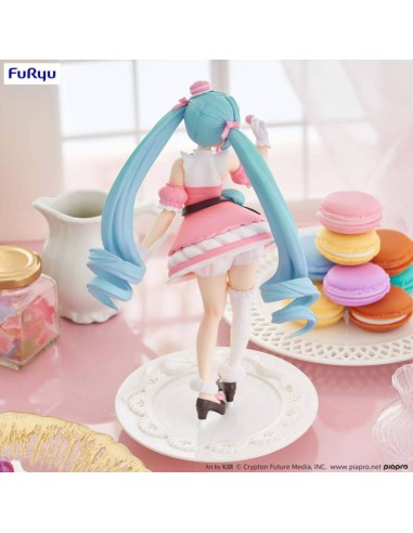 FURYU PVC STATUE HATSUNE MIKU SWEETS...