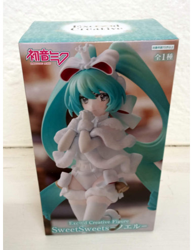FURYU PVC STATUE HATSUNE MIKU SWEET...
