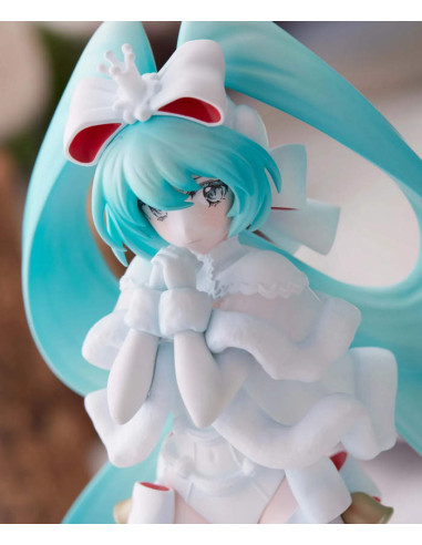 FURYU PVC STATUE HATSUNE MIKU SWEET...