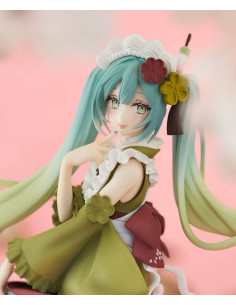 FURYU PVC STATUE HATSUNE...