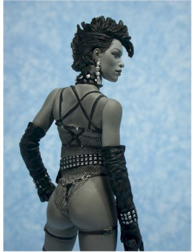 NECA SIN CITY ACTION FIGURE GAIL...