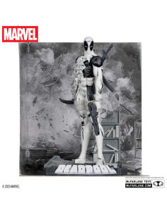 MCFARLANE MARVEL PVC STATUE... 2