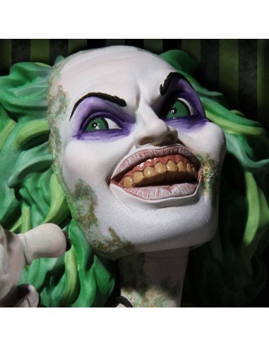 MEZCO ACTION FIGURE BEETLEJUICE...